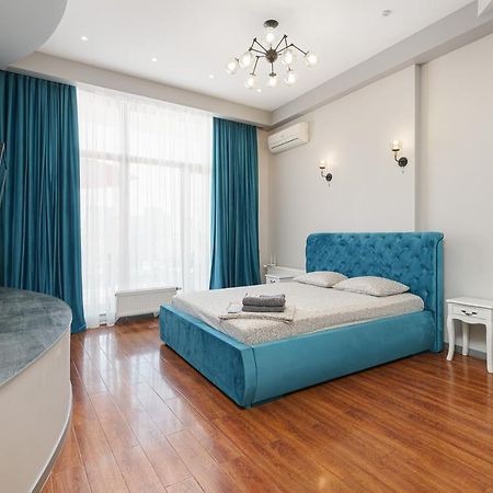 Arcadia Palace 2-Bedrooms Apartment With Terrace Odessa Esterno foto