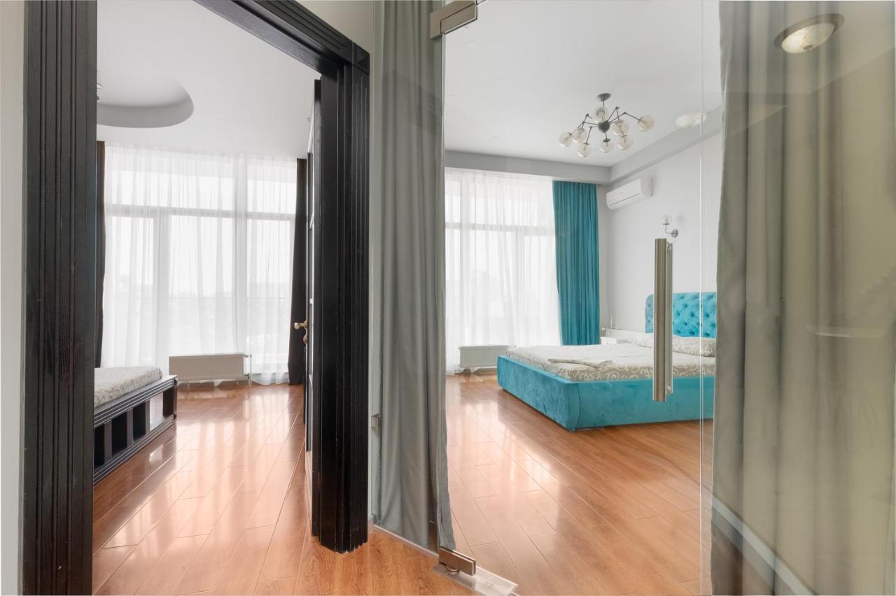 Arcadia Palace 2-Bedrooms Apartment With Terrace Odessa Esterno foto