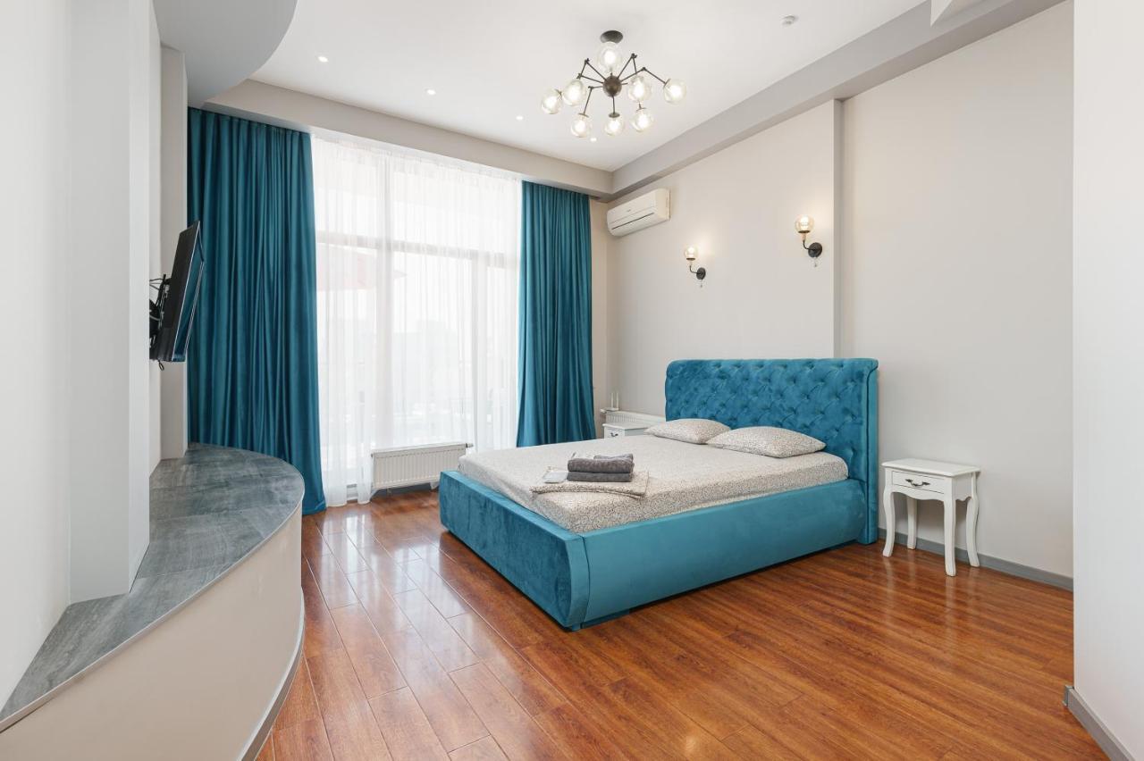 Arcadia Palace 2-Bedrooms Apartment With Terrace Odessa Esterno foto
