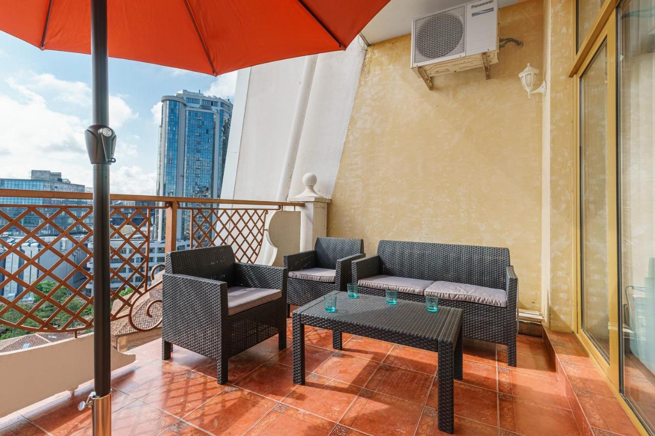 Arcadia Palace 2-Bedrooms Apartment With Terrace Odessa Esterno foto