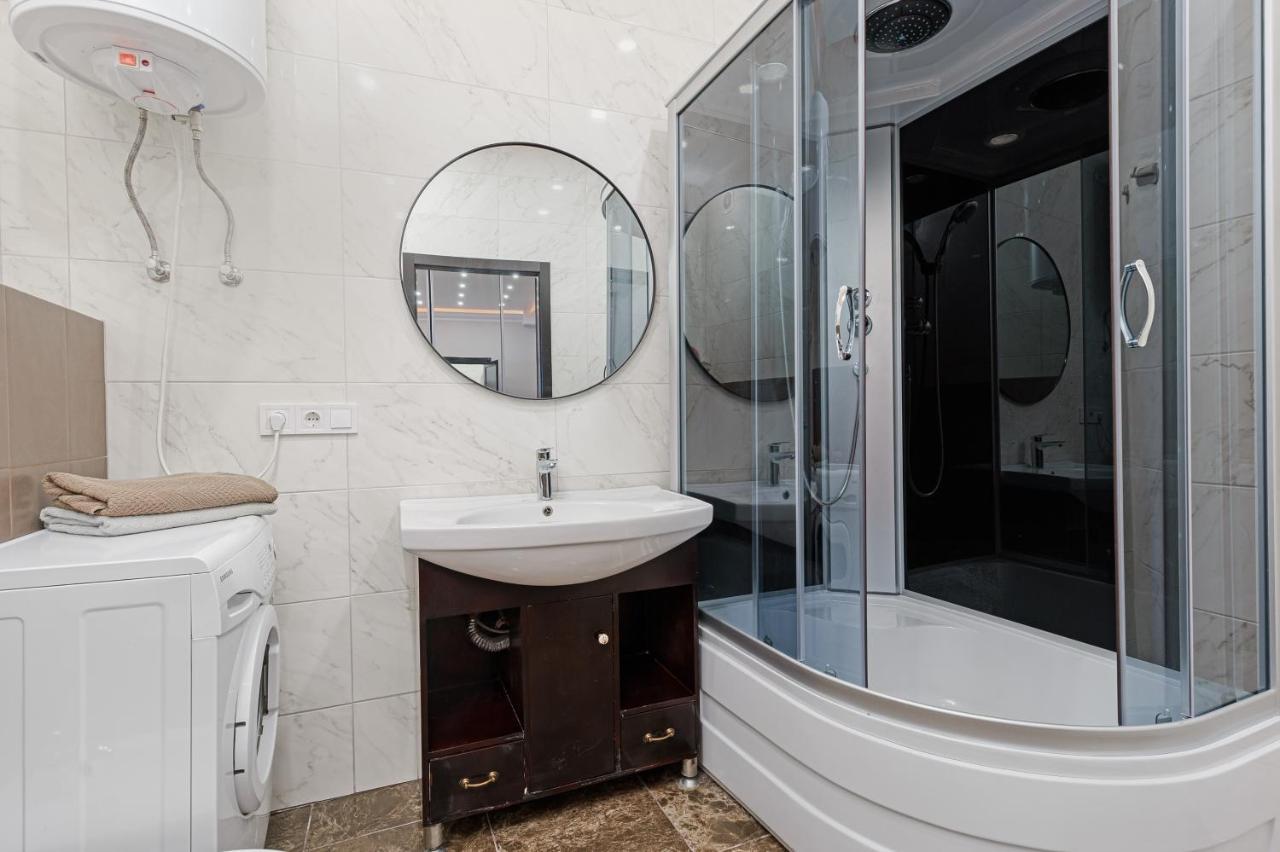 Arcadia Palace 2-Bedrooms Apartment With Terrace Odessa Esterno foto